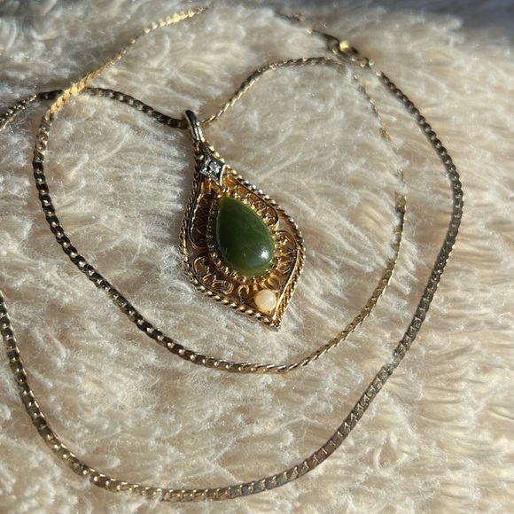 Vintage Jade Necklace - Picture 8 of 8